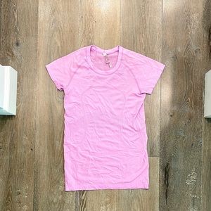 Lulu lemon workout shirt